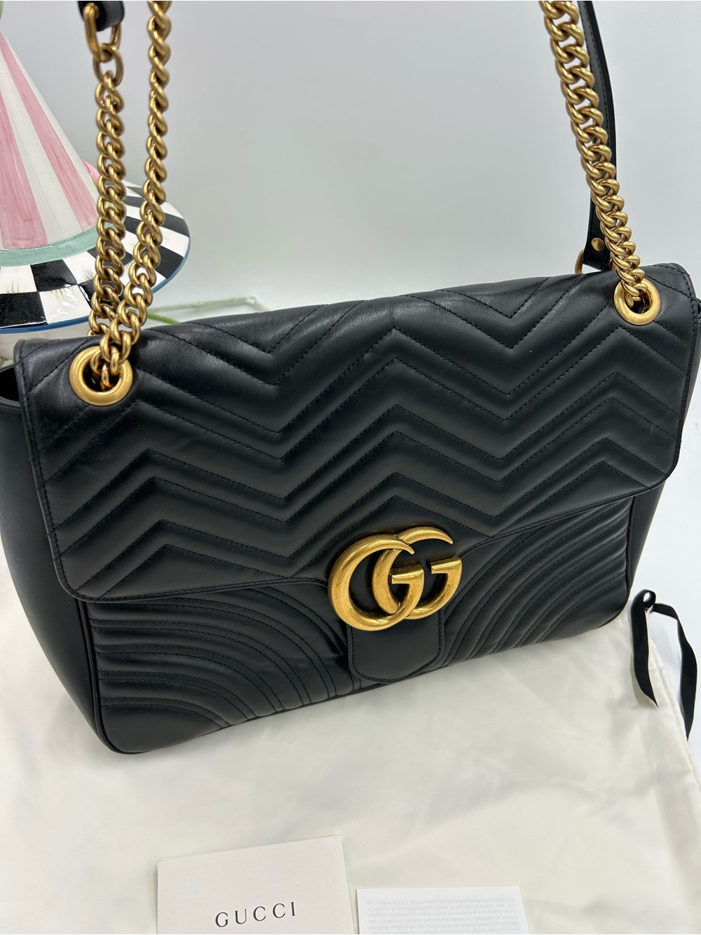 Women's Gucci large GG shoulder bag made in Italy